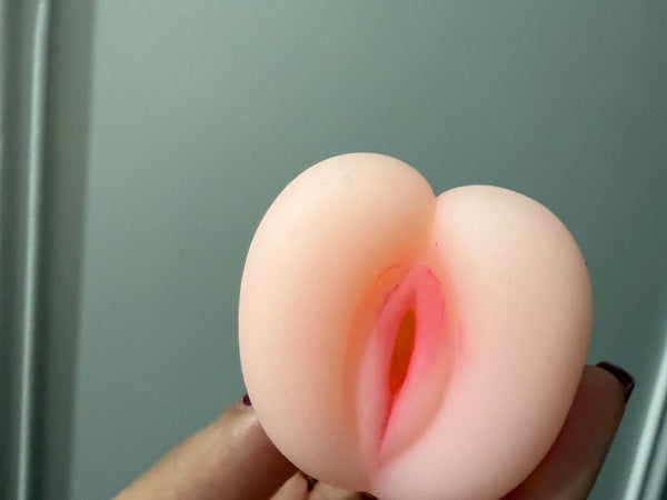 Male Masturbators and Fleshlights - male sex toy Lebanon