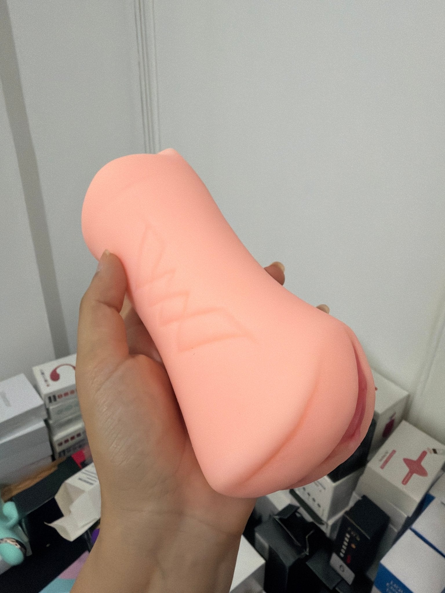 Lifelike Fleshlight - Cumequoi Sex Toys Lebanon