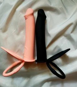 Double Penetration Dildo with Vibration