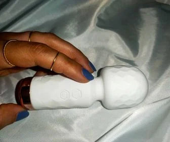 Lily Wand by Cumequoi – Rechargeable Wand Massager