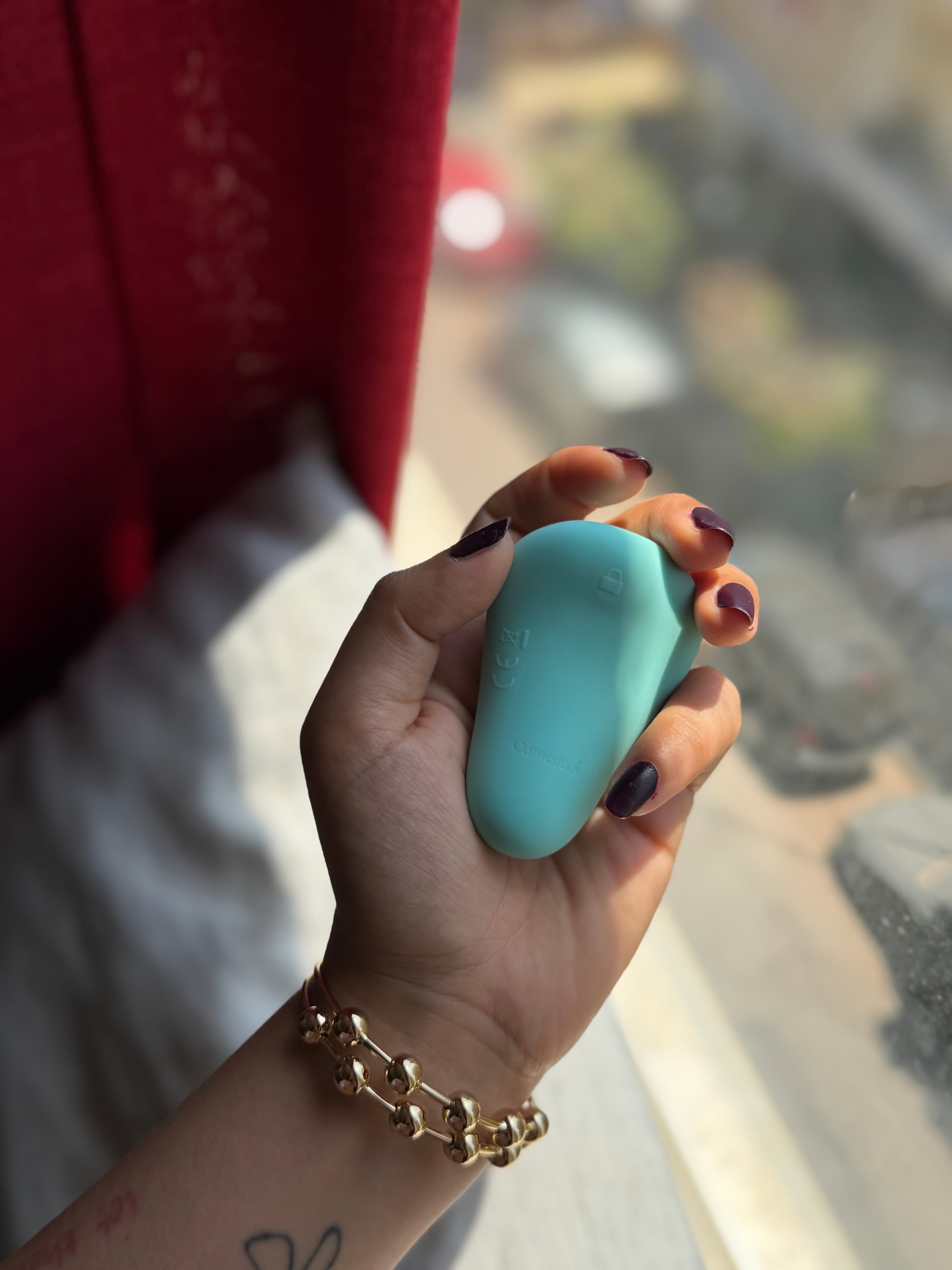 Wave The Pebble Vulva Vibrator By Cumequoi