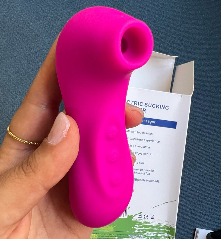 Ae Smoothy the Clit Sucker