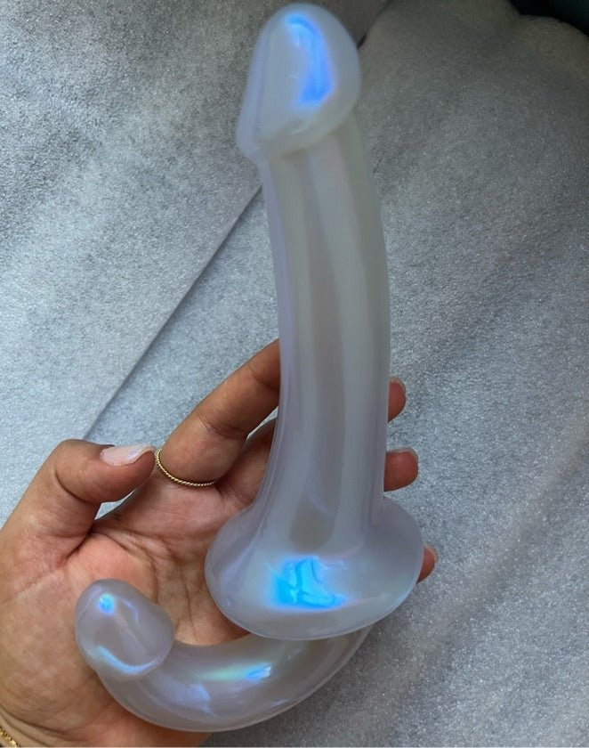Pearly Strapless Strapon Dildo: Curved Silicone Adult Toy - sex toy Dildos & Strapons Lebanon