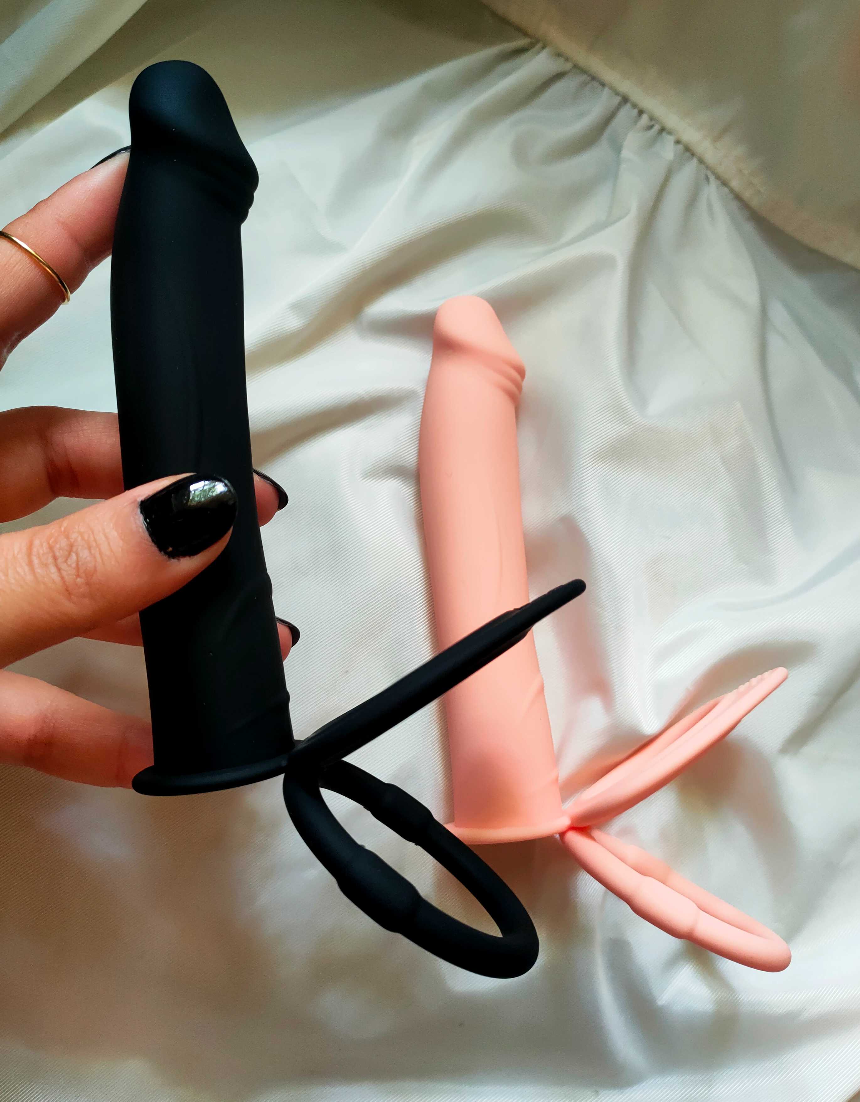 Double Penetration Dildo with Vibration