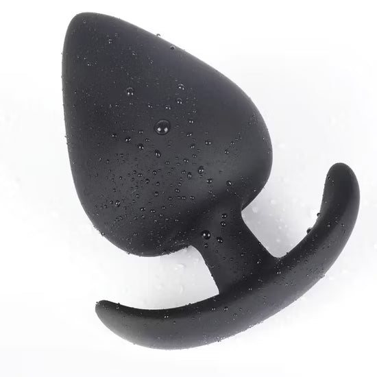 Midnight Curve black anal plugs in multiple sizes with curved flared base – Cumequoi Lebanon