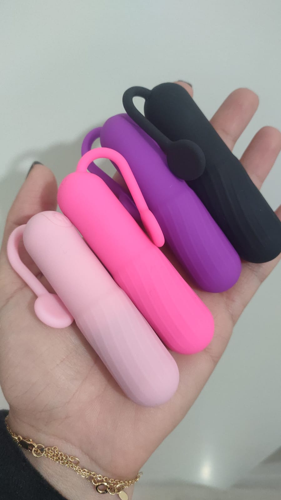 Mini Bullet Vibrator: Discreet & Powerful - sex toy Vibrators & Suckers Lebanon