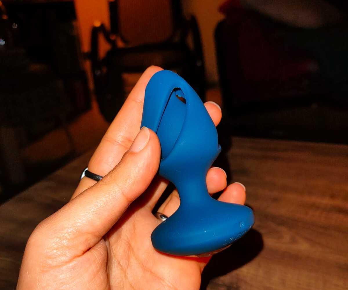 Controllable Vibrating Butt Plug (Colored)