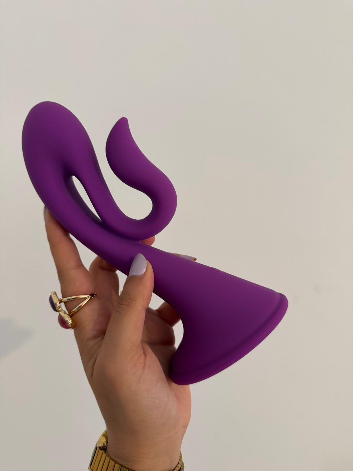 Maguy the Discreet Rabbit Vibrator: Dual Stimulation - Cumequoi Vibrators & Suckers sex toys Lebanon