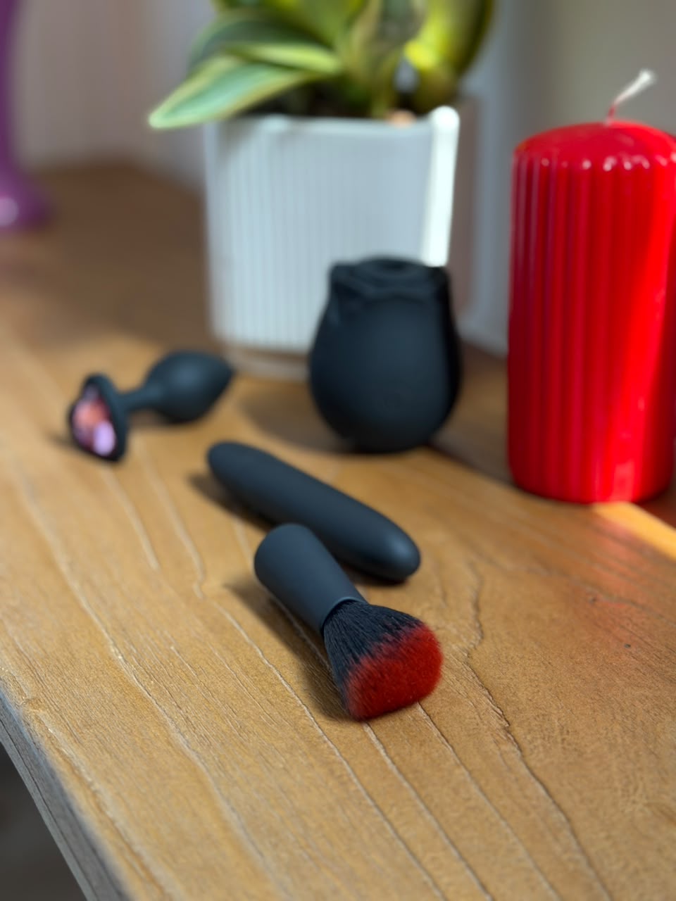Seamless Discreet Bullet Vibrator: Make-Up Brush
