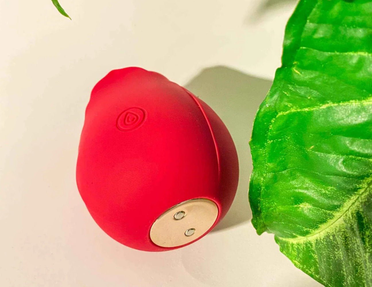 Rosalinda the Premium Best Seller Rose Suction Vibrator: Waterproof Clitoral Adult Toy - Cumequoi Vibrators & Suckers sex toys Lebanon