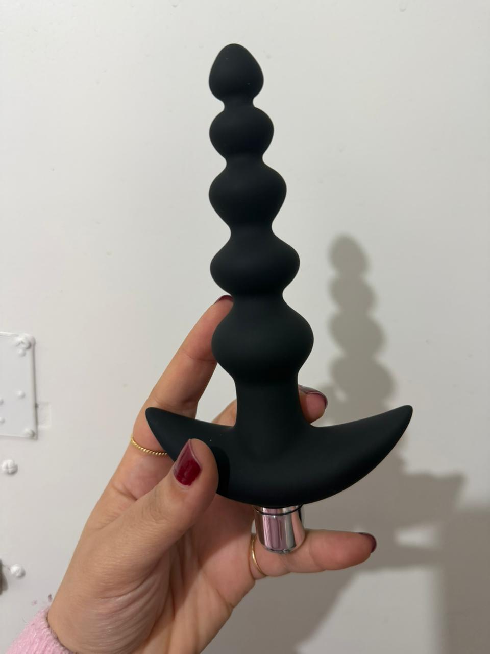 Vibrating anal beads