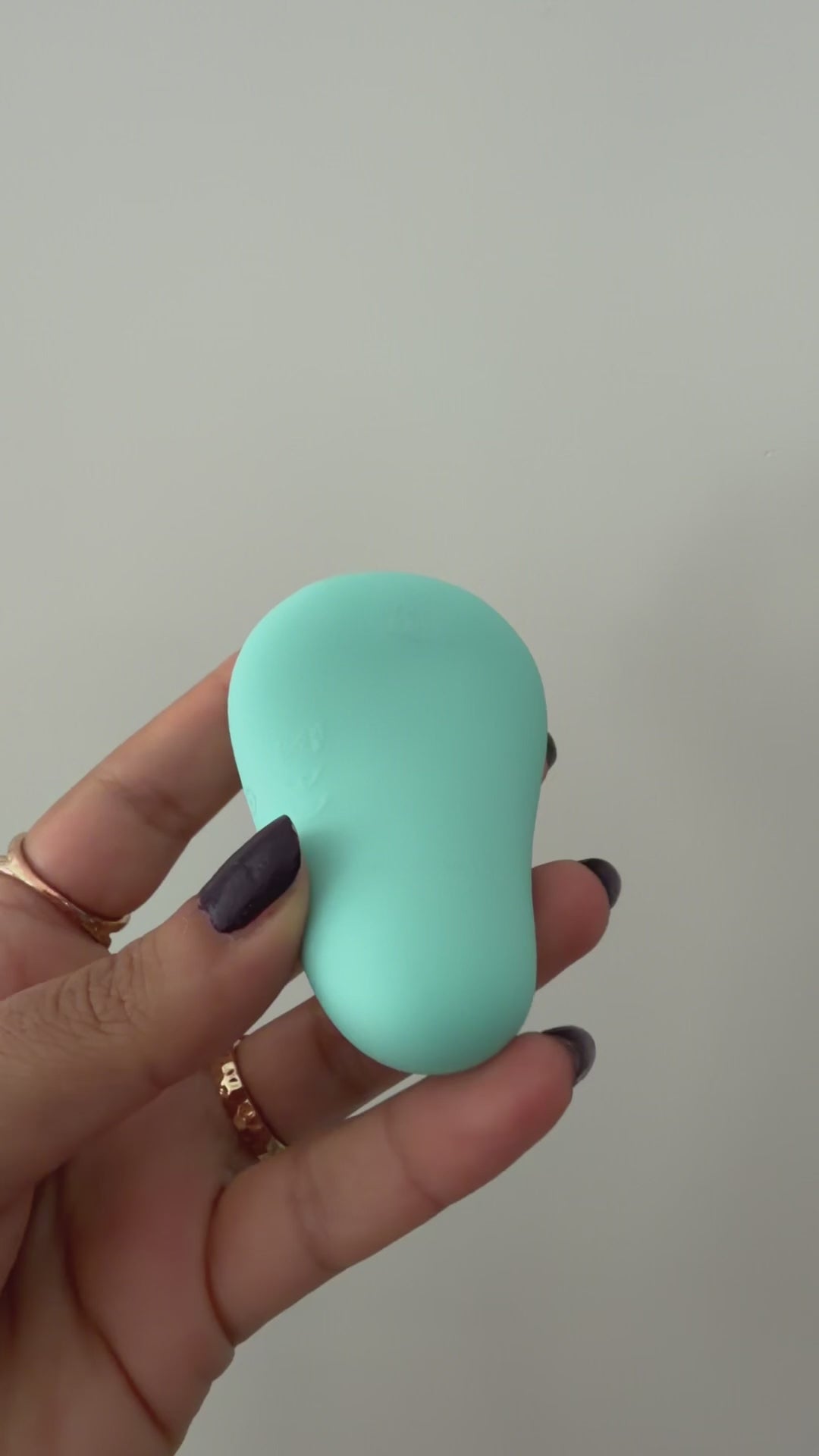Wave The Pebble Vulva Vibrator By Cumequoi